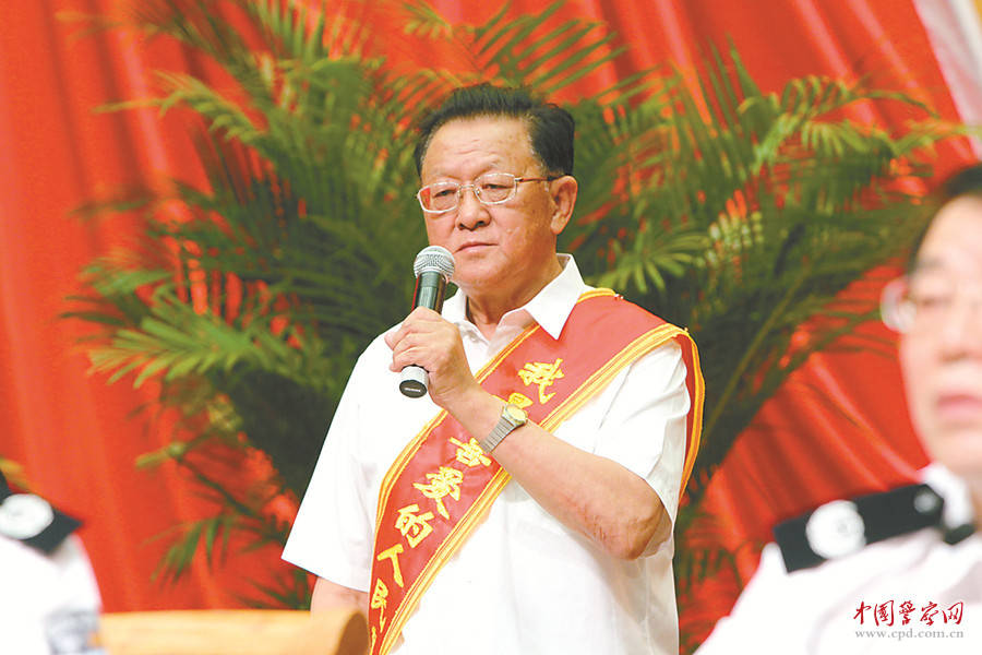 乌国庆刑侦泰斗的传奇人生