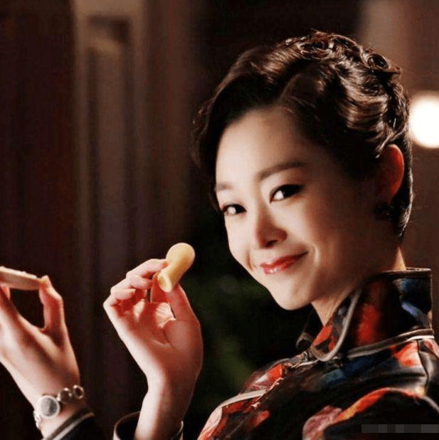 Pick|女星旗袍大赏:赵丽颖、杨幂、热巴、刘亦菲,你Pick谁?