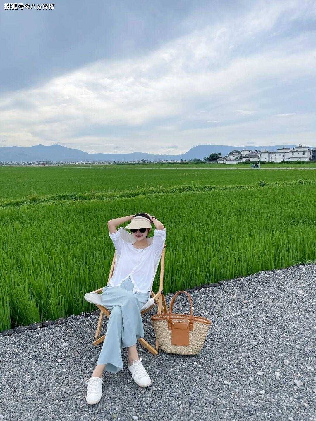 黑色|夏天穿衣在搭不在多,试试这些温柔舒适的穿搭方式,美翻整个夏天