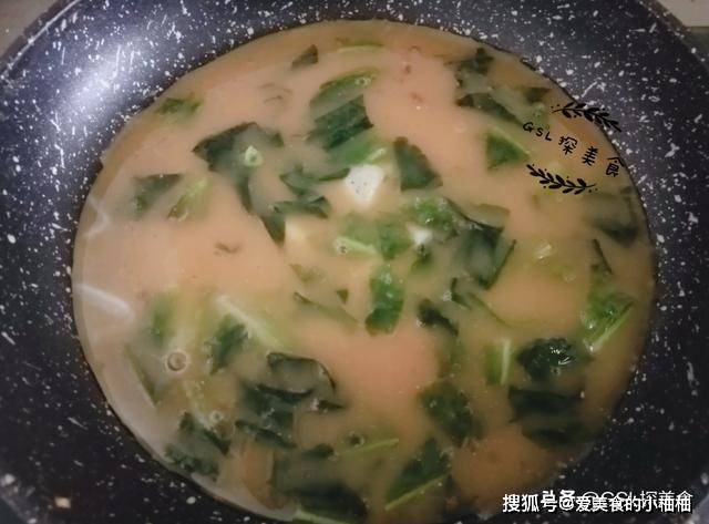 进行|这种菜，叶比茎有营养，不要丢掉了，简单做成早餐，全家都爱吃
