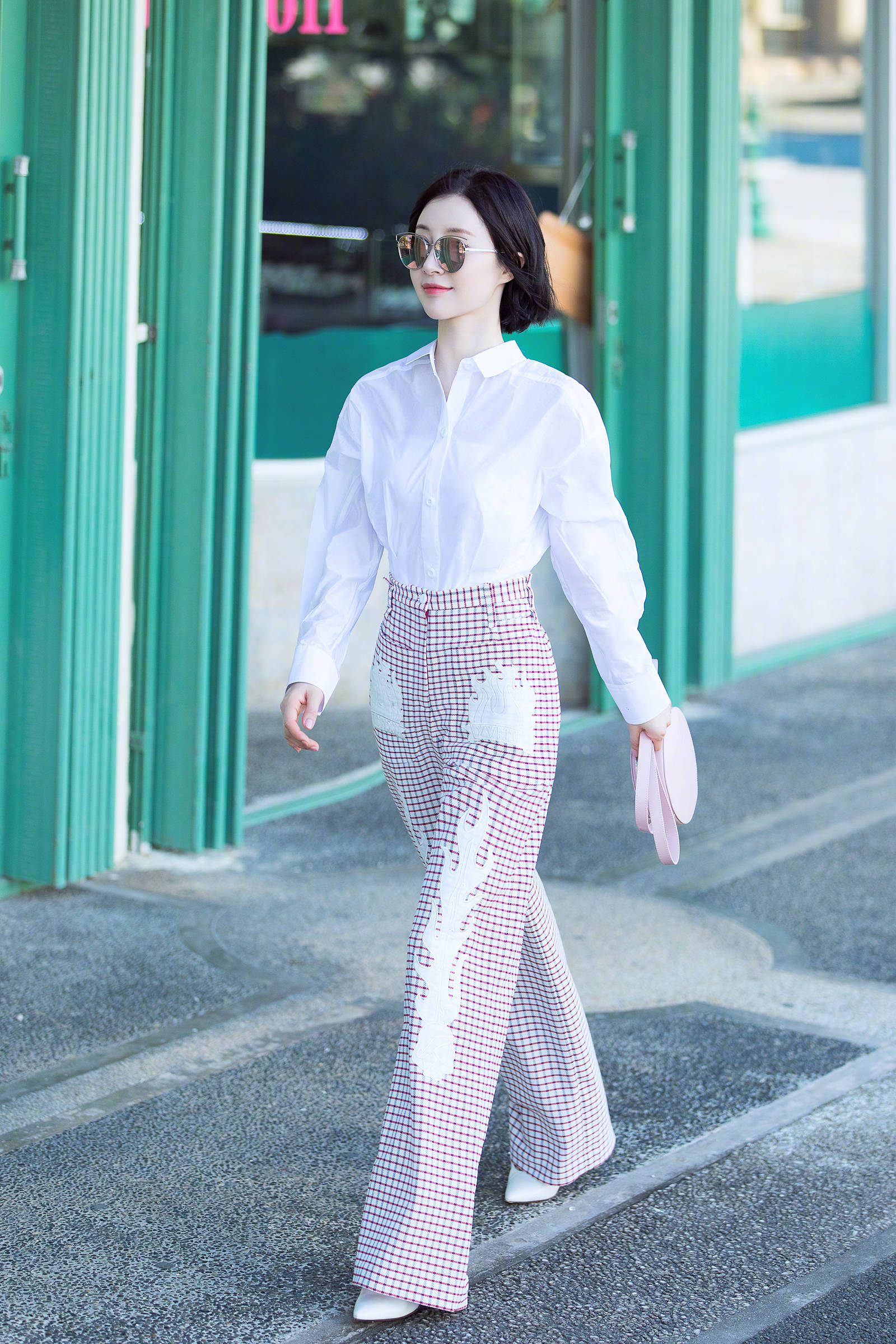 黑色|“真正的演员”舒畅,原来私服衣品这么高,被低调耽误的时尚icon