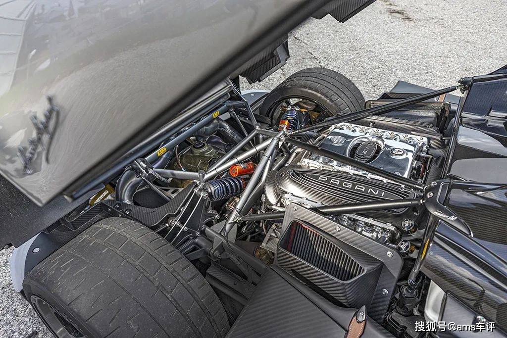 地表最速,驾驶帕加尼huayra roadster bc"跑山"太疯狂!