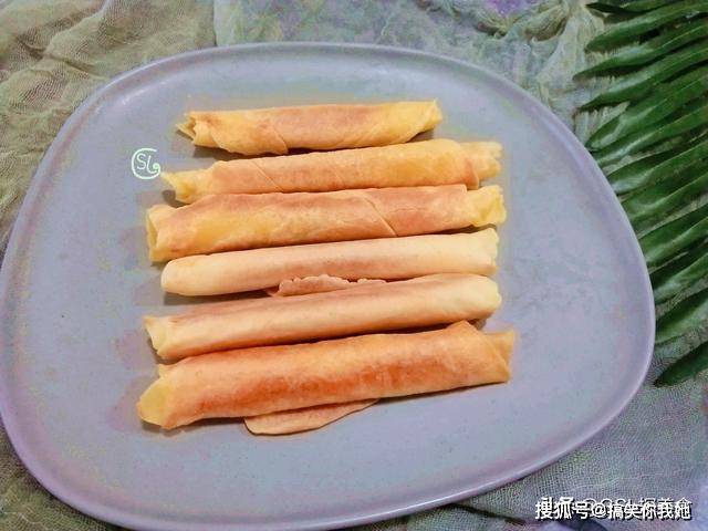 做法|蛋卷不要买了,在家用平底锅就能完成,香脆可口,孩子爱吃