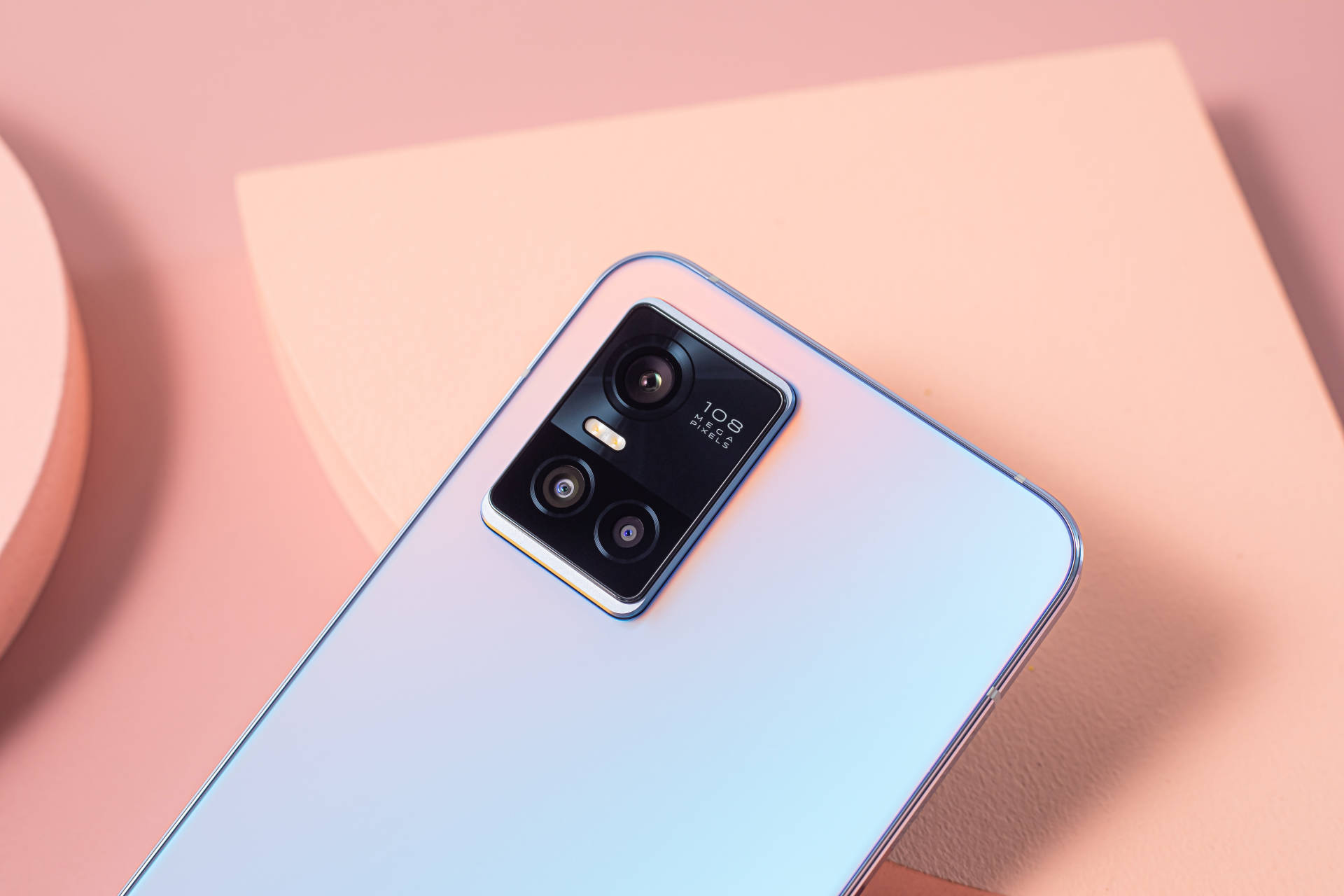 后置拍照表现也是让人很满意的,尤其是vivo s10 pro这款手机,该机后置