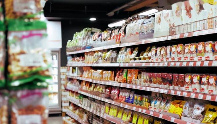 食品|5岁男宝哭闹肚子疼，没想到是宝妈贪便宜，买购的好零食惹的祸