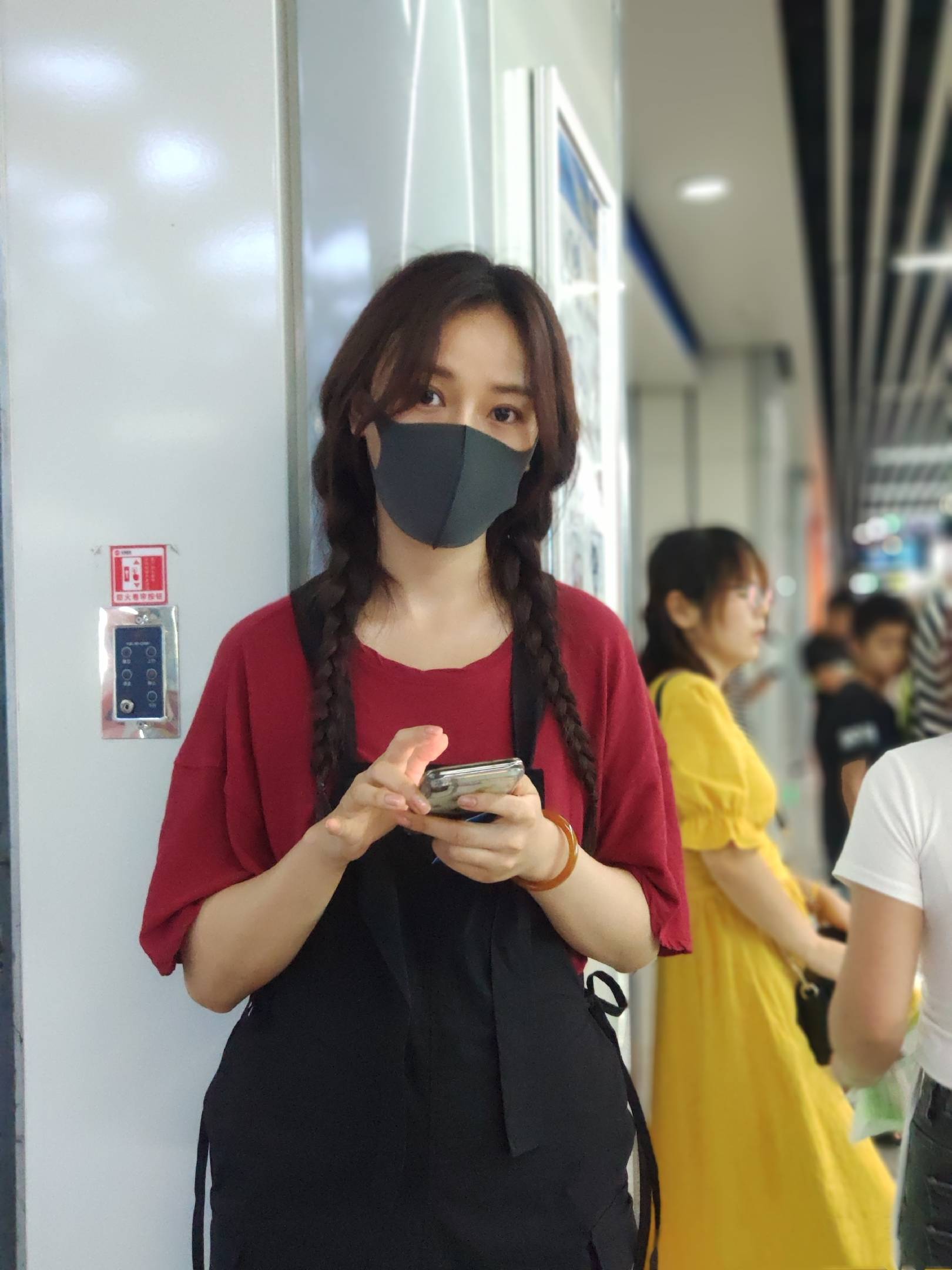 衣品好|《新神雕侠侣》郭芙令人惊喜，五官清甜有气质，颜值高衣品好