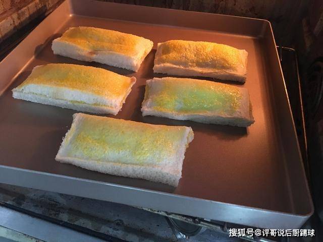 面包|早餐俩孩子就馋这个，天天吵着要吃，香甜可口，做多少吃多少