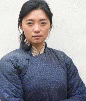 英雄|李云龙的老婆果然不简单,在现实生活中是上尉,出道14年无绯闻