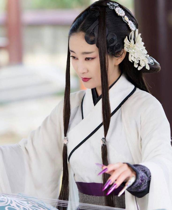 因为|曾演蒋雯丽儿媳，她因针对孙俪而走红，多次演反派却被骂惨