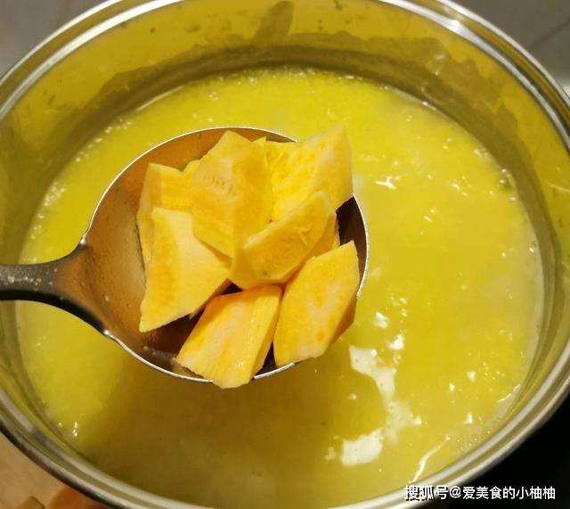 红薯|减肥早餐吃红薯,外加2种米一起熬,黏稠爽滑很清香