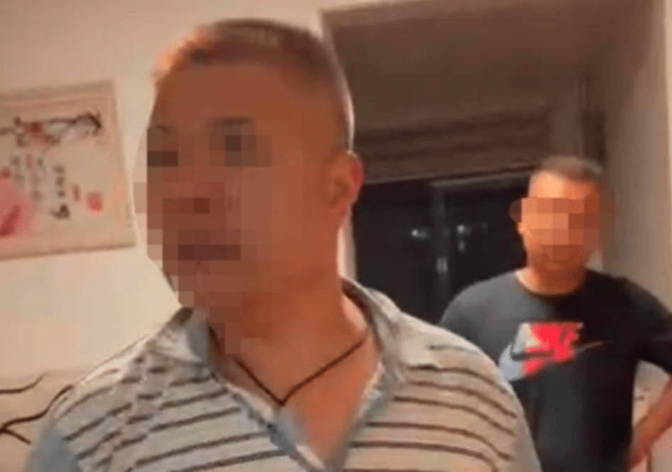 voom|句容一女幼师出轨，被丈夫与公公堵在家中，女主常晒自己性感照片