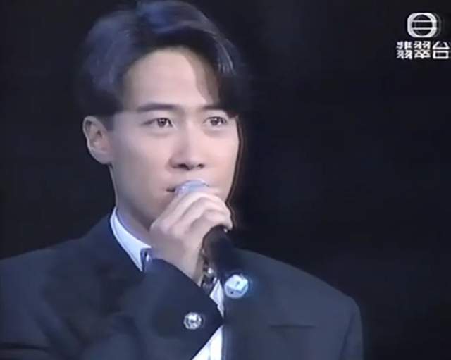 黎明开演唱会,四大天王齐送花篮,网友直呼:爷青回!