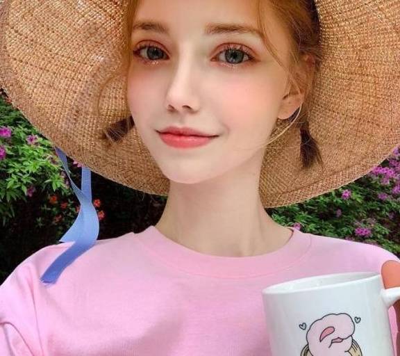 如何去国外做模特 8e11da469eda4119bd4822e2995ff1fc.jpeg