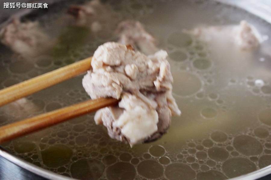 家人|三伏天祛湿最有效，记得给家人炖排骨多加三味，健康一整年