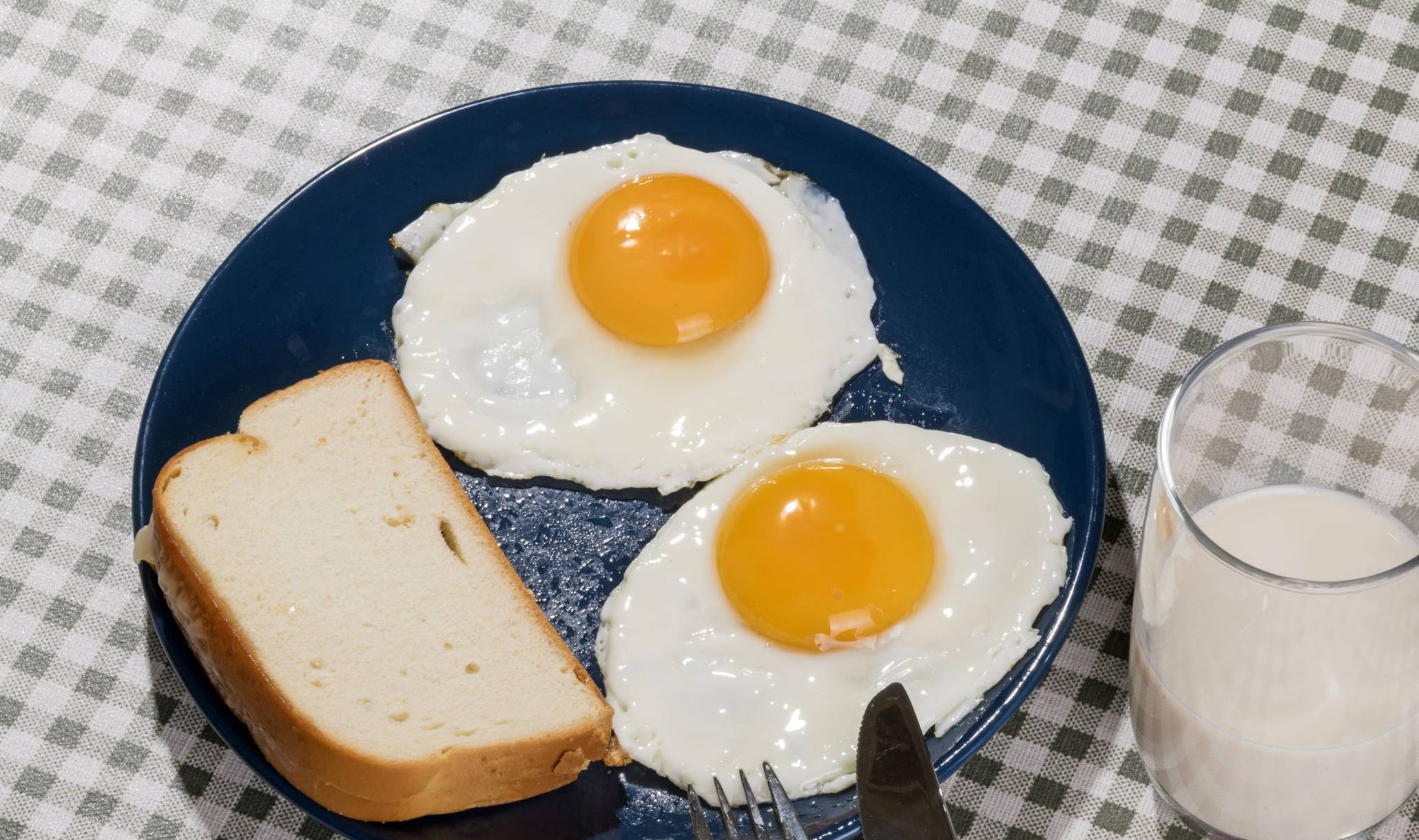 肝脏|晨起的3个习惯,或比喝酒更伤肝,劝你趁早改正,别再傻傻忽视了