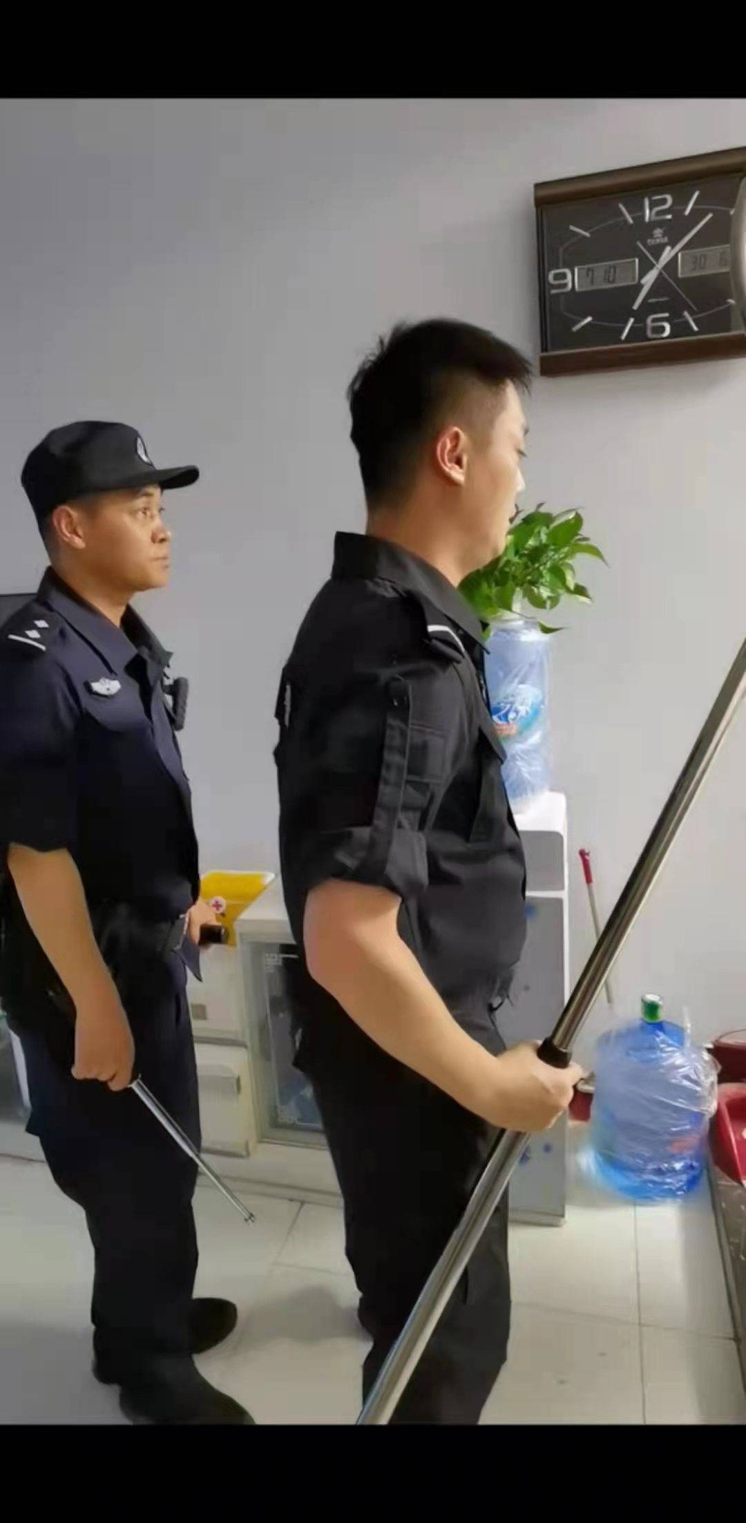 周口特警緝兇——制服持刀傷人歹徒