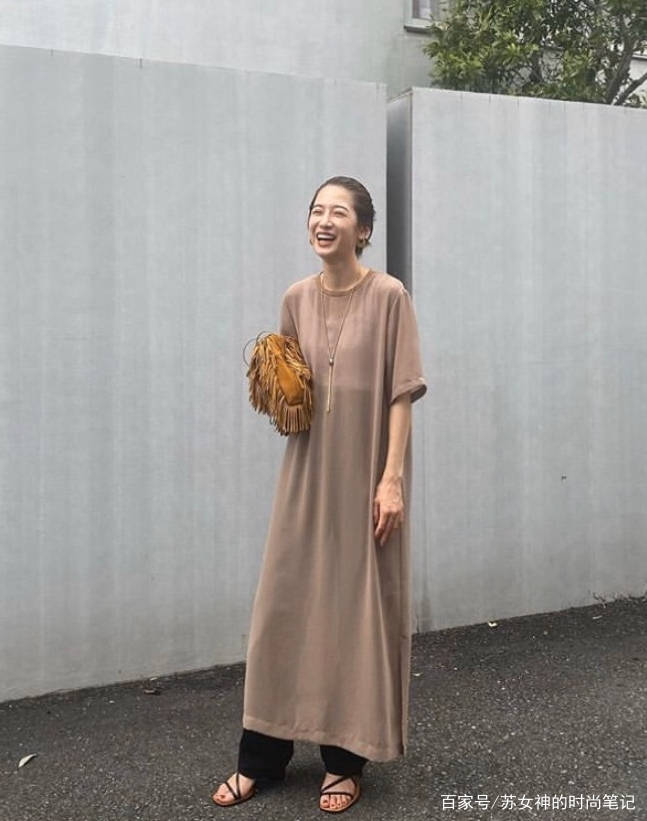 松本惠|换季别瞎穿，学学日本博主松本惠奈的基础穿法，简约又不易过时