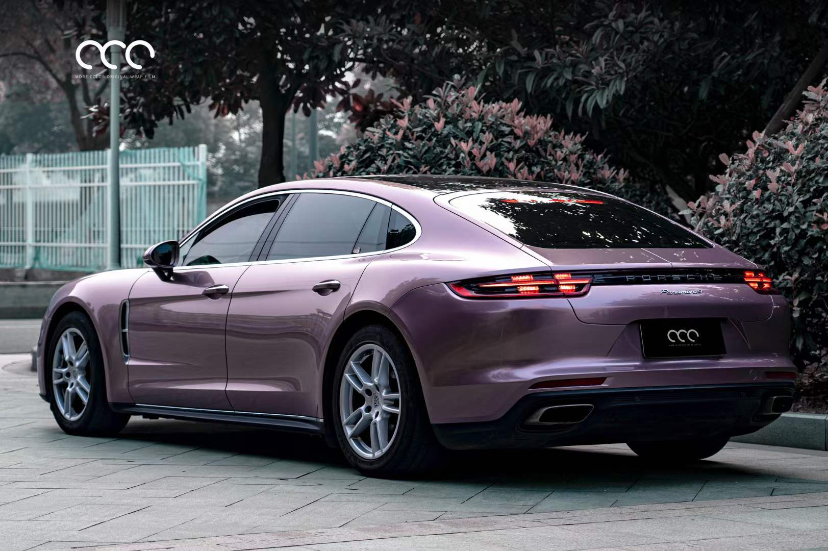 保时捷汽车贴膜漫彩改色膜冰莓粉