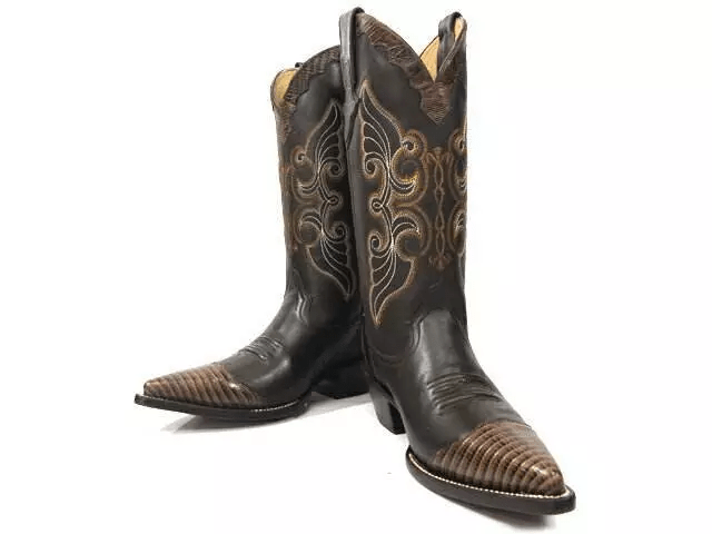 女生|会穿的女人都不穿过膝靴,都穿这款“牛仔靴”,轻松解决腿粗烦恼