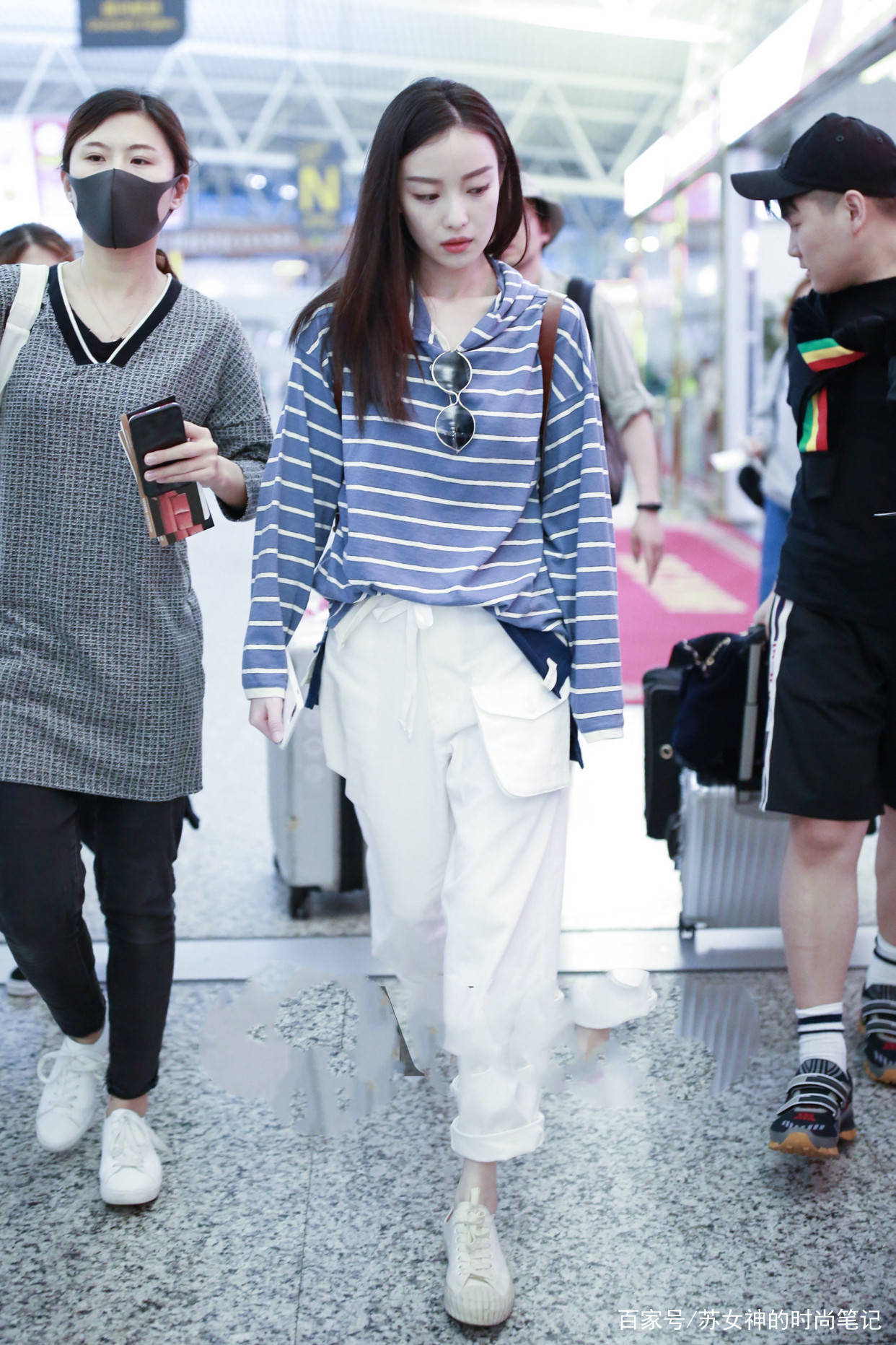 小白|开夏建议大家少穿马丁靴,多穿这双“鞋子”,怎么搭都好看!