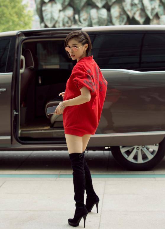 女王|秋季衣橱安排起来！摆脱单一花哨做时髦女王，都市丽人风采穿不停