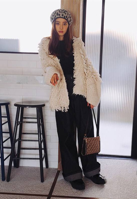 系列|曾经被你嫌土的“豹纹”系列又火了,明星都在穿,时髦又复古!