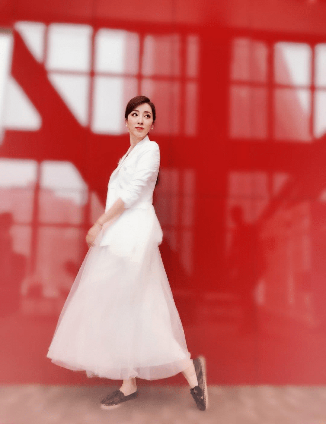 李思思|王冰冰的小方脸感觉真挺可爱，与瓜子脸的李思思同框，都挺美