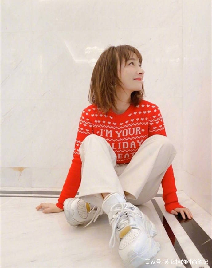 毛衣|最近流行一种穿法，叫“短上衣+裤子”，拯救小短腿，吴昕都上头