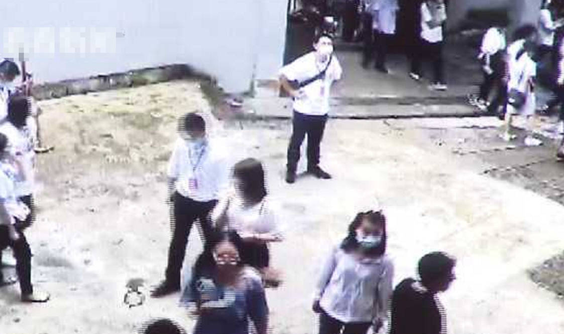 同学|10岁男孩因“压力山大”离家出走,失踪57小时后,在同学家找到