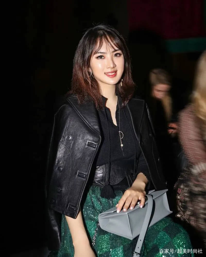 身材|千金姚安娜曝时尚大片，穿胶衣舞鞋秀身材，妆容显老不像22岁