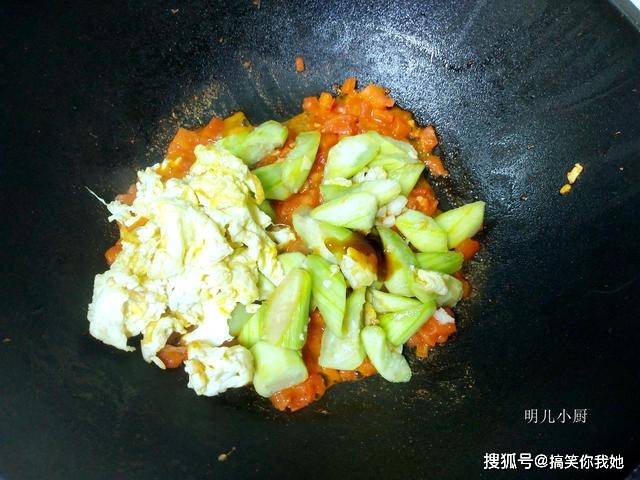 炒什么菜要油多 664302f9e95a40319cb031c5771fcabb.jpeg