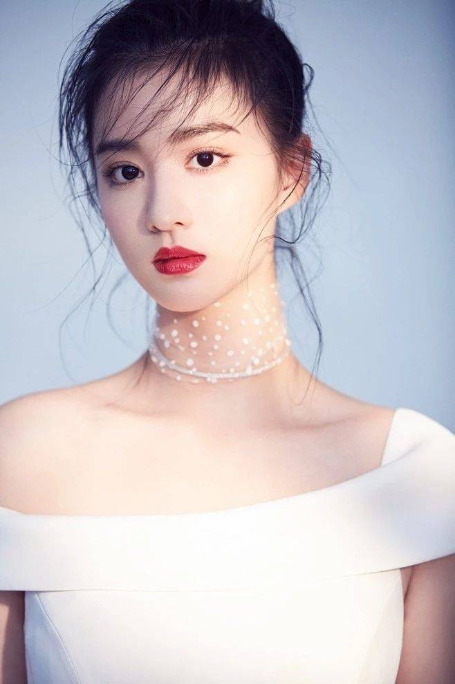 演艺圈|王楚然百变美图太清冷妖娆！雪肤娇嫩魅力不可小觑