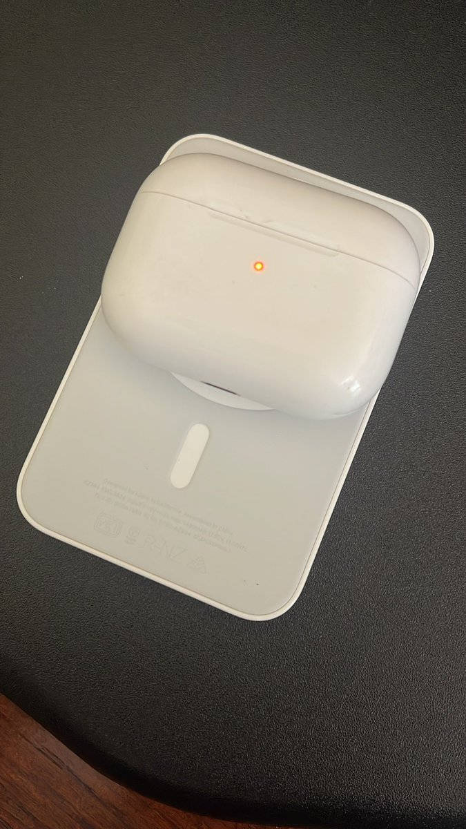 电池|苹果MagSafe外接电池实拍图：厚，但能充AirPods