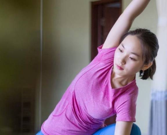 状态|起床后就要吃饭？别急，先做4件事，让你永葆年轻，60岁都不老