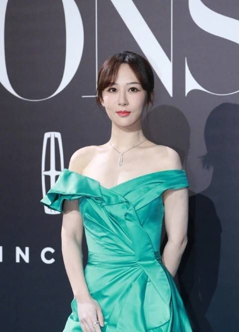 杨颖|芭莎红毯女星“翻车”现场:倪妮老气,杨颖憔悴,杨紫总算穿对了?