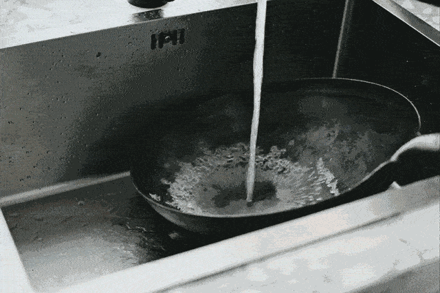 393a9e43be914437beda0e268333fa50.gif