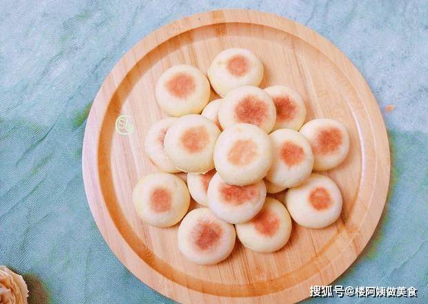 做法|发面饼这样做,全程不加一滴水,蓬松暄软,营养美味好消化,好吃