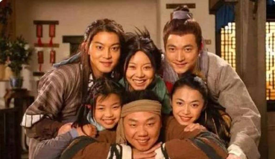 人间|戏精扎堆！人间富贵花越穷越火？！