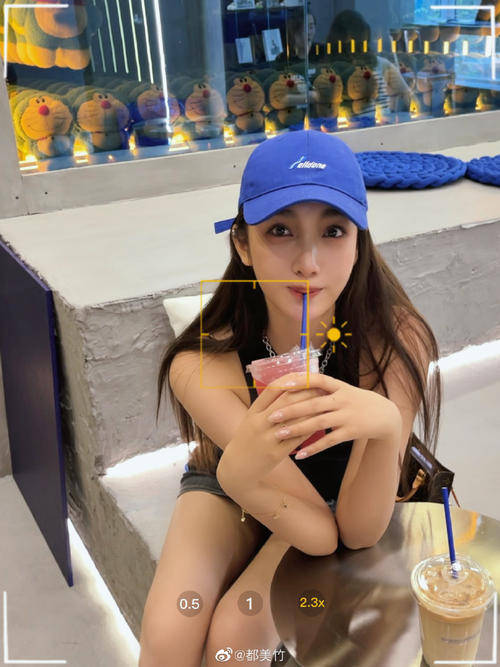 酷风|都美竹时髦穿搭，难怪吴亦凡会败在她裙下！