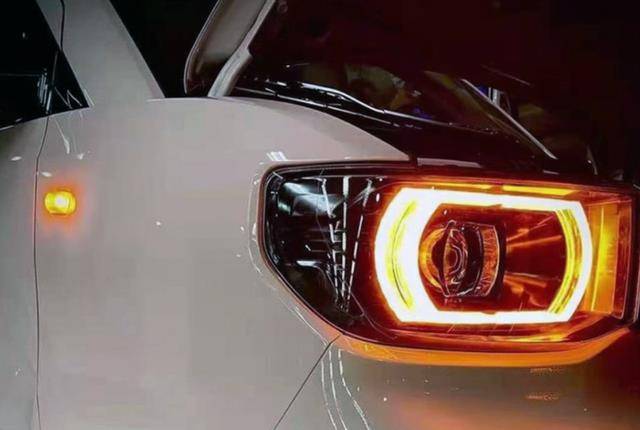 新款五菱宏光mini实拍增加led大灯和气囊叫板长安奔奔ev