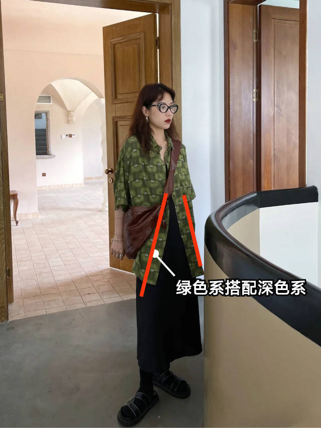 黑色|这个三伏天，又火了一样“奶奶级”上衫，搭半身裙、阔腿裤都好看