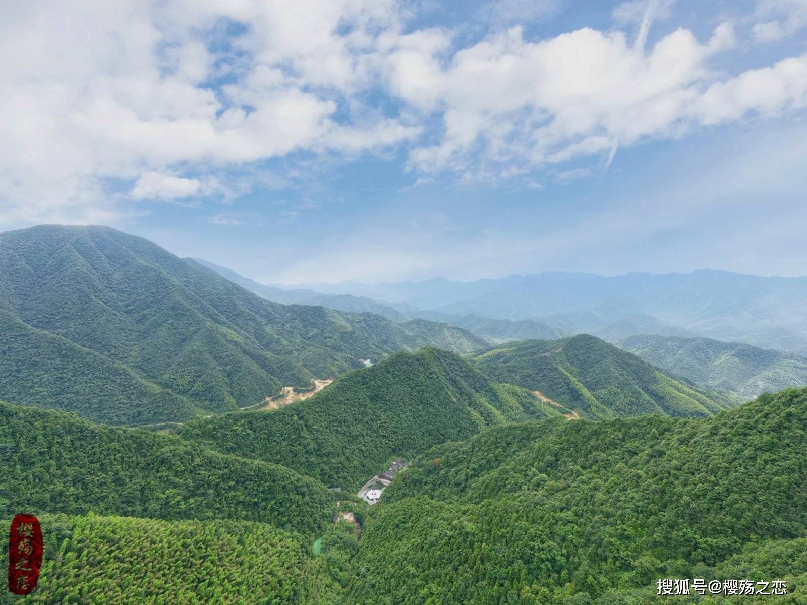 浙江有个宝藏景区 以 天子 为名 拥有世界最长的通体玻璃漂流 天桥