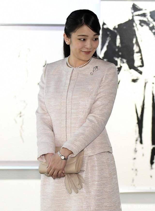 公主|日本王室为真子公主庆生！她穿毛衣配伞裙，29岁了婚礼还在延迟