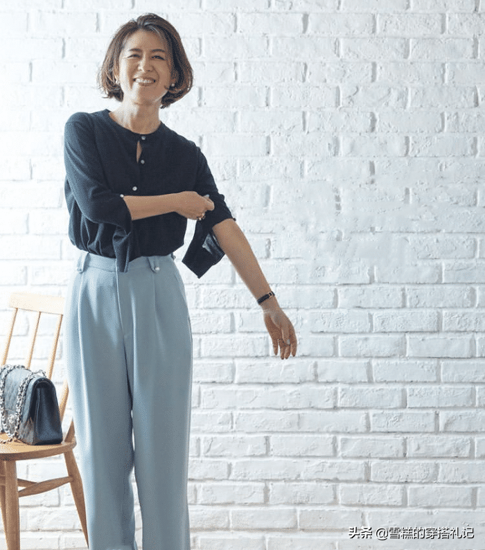 身材|建议50岁的女人,这5类衣服少穿,显老没气质,还常被人说显廉价