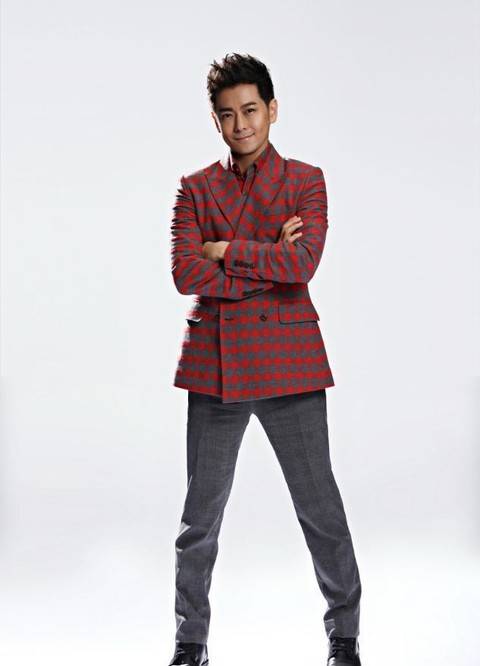 感觉|男人过了40岁，千万别把衬衫塞裤腰，瞧林志颖这样穿，太帅了？