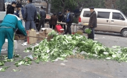 蔬菜|转氨酶是肝脏的晴雨表!提醒父母:厨房这3种蔬菜,明天就扔掉
