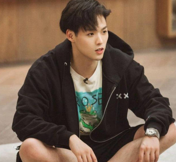 时尚|没文化，没情商，一句话让刘雯掩面无语，董又霖凭什么当评委？！