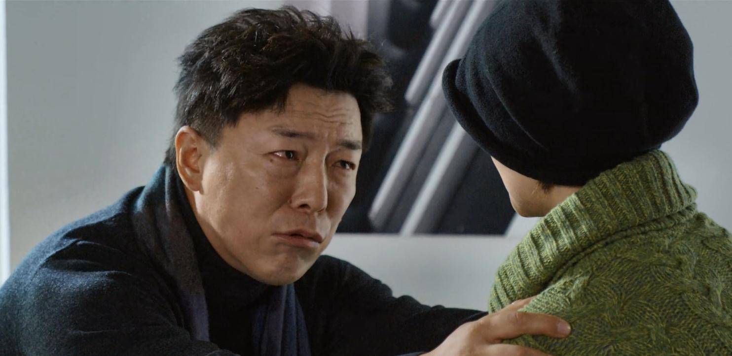 滑铁卢|冯小刚新剧惨遭滑铁卢！老戏骨加盟后，反衬得女主蓝盈莹成败笔