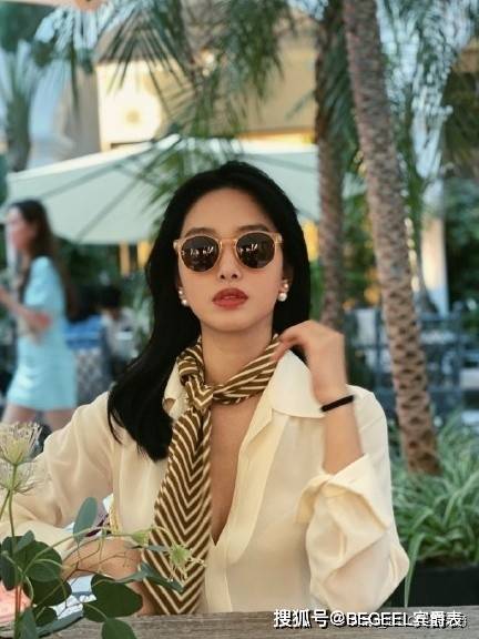 耳环|女人约会戴这三种首饰，温柔又有女人味