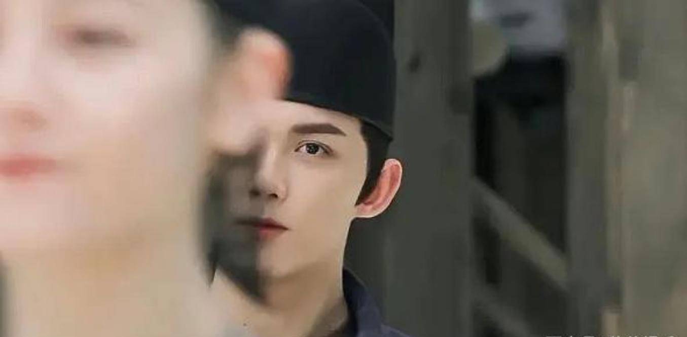 屈楚萧|《长歌行》吴磊热巴搭档cp感爆棚，服化道却惹争议？